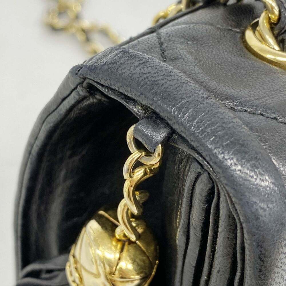 CHANEL Black Lambskin Leather Shoulder Bag - Picture 8 of 11